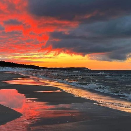Willa Aura Mare Dziwnów Exteriör bild